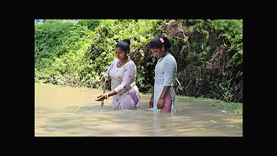 Village Women New Amazing Net Fishing video    Mou