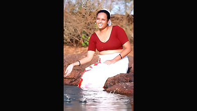 Amazing mallu milf busty boobs show in red blouse very hot