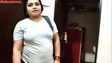 Indian Desi steps daughter gets her ass fucked by her uncle Hindi sex video