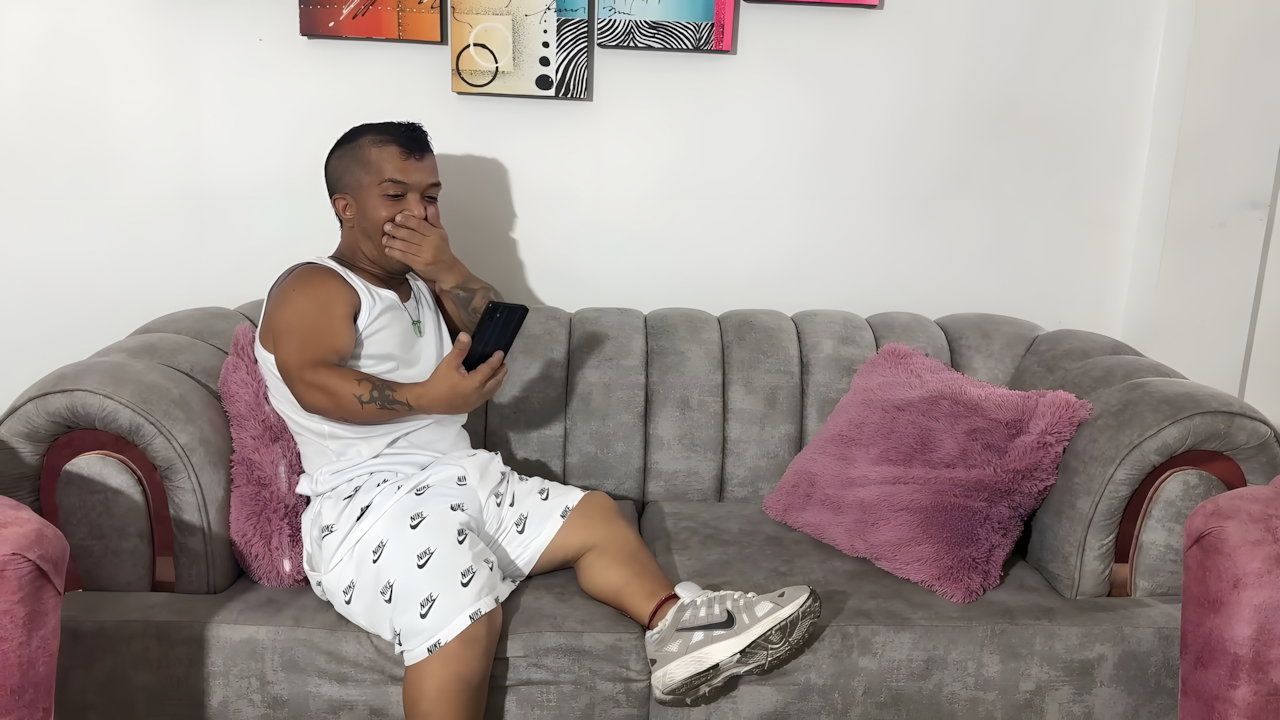 I See Sexy Photos of My Pregnant Stepsister for Her Boyfriend and in Exchange for Not Accusing Her with Our Stepfather