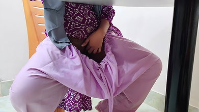 Hijabi Lonely Milf looking for attention