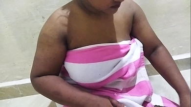 Indian Hot Girl Viral Mans XXX Video with Hindi Audio Desi Bhabhi’s Pussy and Ass Fucked Well by Brother in Law