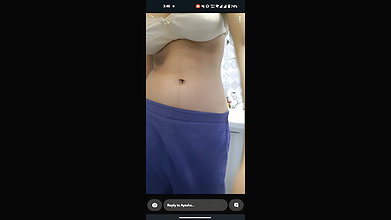 Sexy Slim Paki GF Showing Pressing Boobs Pressing Ass By BF In Car (2)11