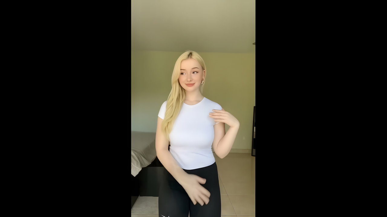 White Blonde Babe Nude Ai Clip (2)2