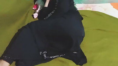Beautiful Bhabhi and her Boyfriend sex video