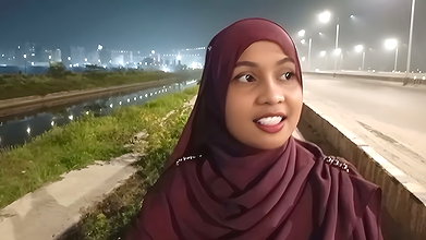 Outdhoor Hijabs Gril in Streets waking and dirty talking and beautiful face real sex video enjoy my fuckings video