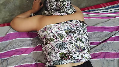 Indian Desi Shy Bhabhi Leela Fucked Hardcore by Her Boyfriend on Sofa While Husband Was Not at Home