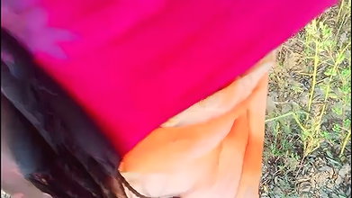 Desi Bhabhi Fucked While Working in the Field