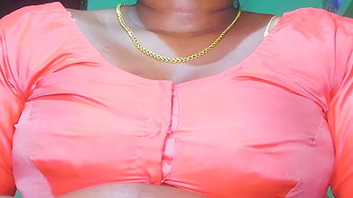 Sexy Girl In Hot boobs Video Viral