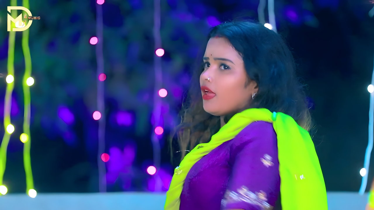 Angel Teja navel kissed well, saree navel show, shy horny expressions (2)2