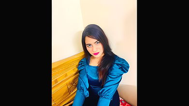 Update: Sexy GF Showing And Fingering Many Clips