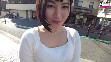 Sensitive Cutie Exposes No-Hands Trick in Public – My Desi MMS