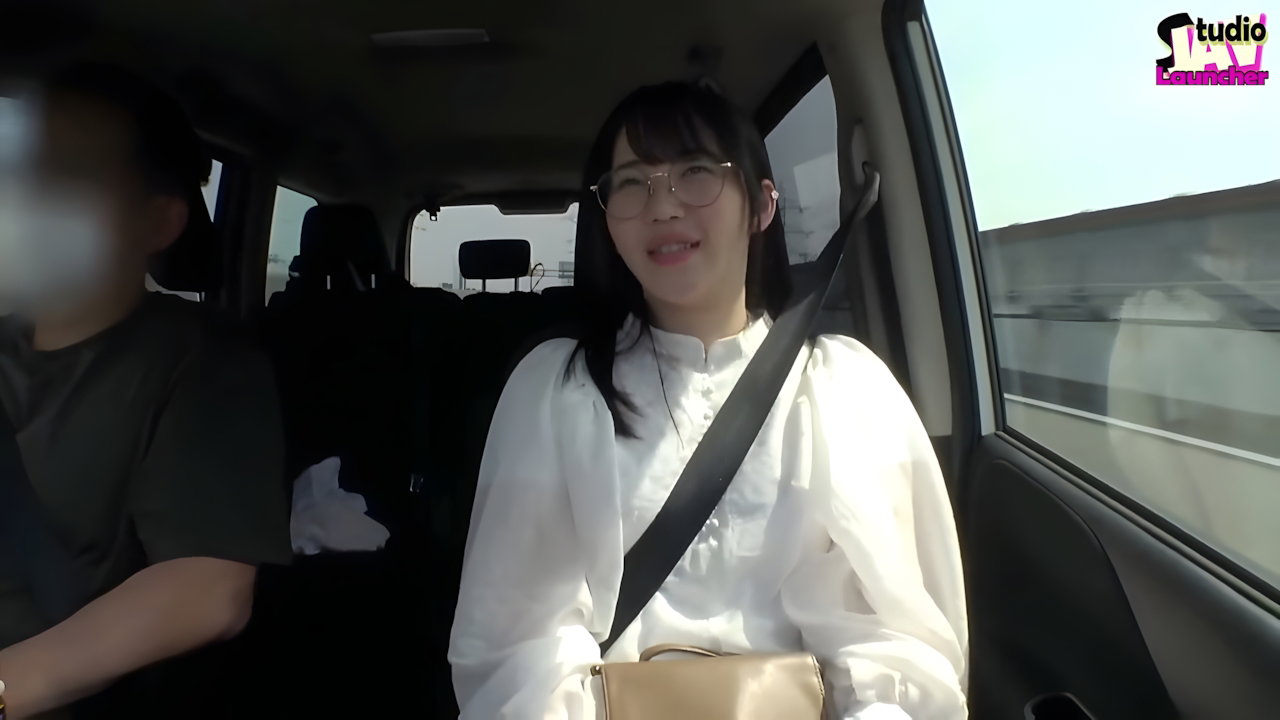 Public Wetting – a Pochaco Cutie Turns a Simple Walk Into a Clothes-on Spill Tour Chapter-1