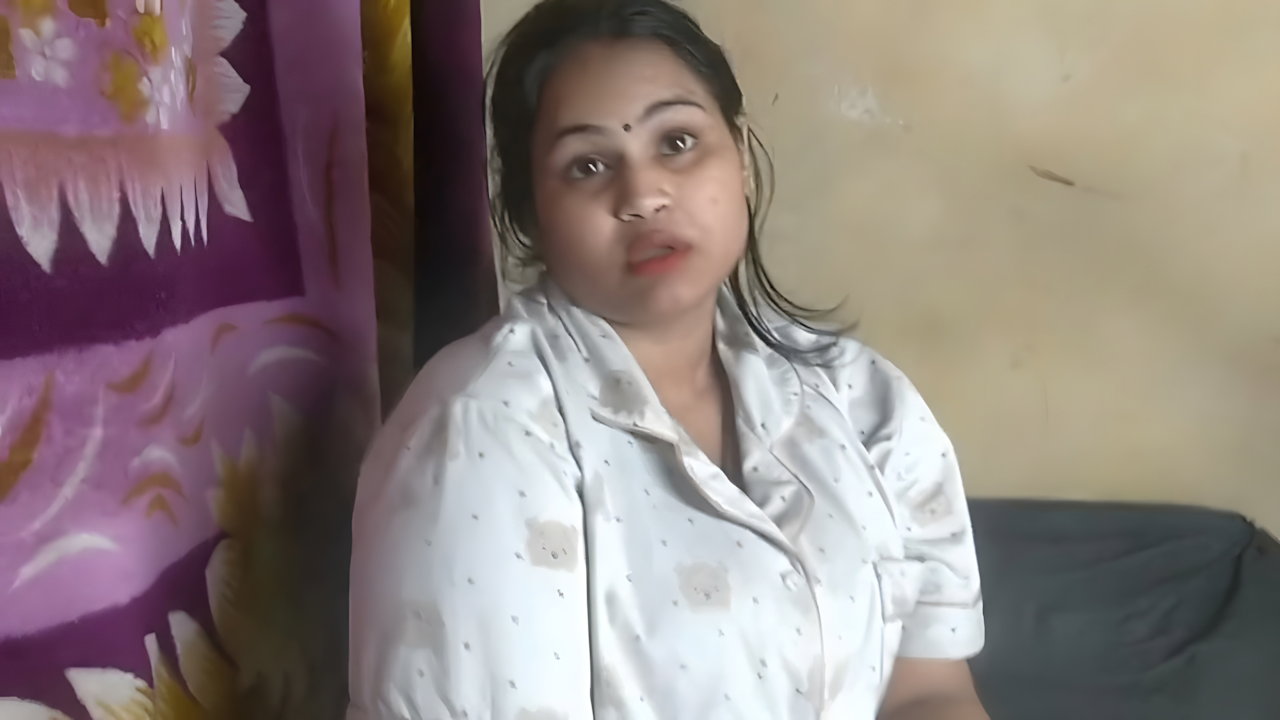 Had to fuck with friend officer because installment was missed, hot Indian bhabhi sex