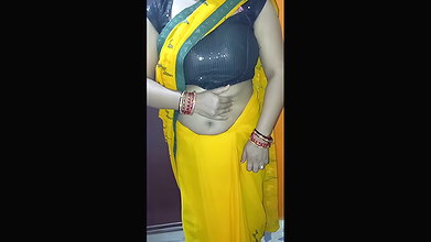 Very Hot Girl Showing Her Cute Pussy.