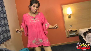 rupali gori hai meri pussy ao pyass bujhao meri