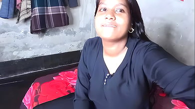I came to visit my lover’s girlfriend’s house. I f