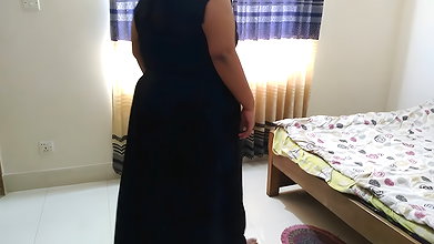 Exchange 500 Rupees From Saudi Street to Fuck Indian 20 Year Old Girl with Huge Boobs to Hotel Room