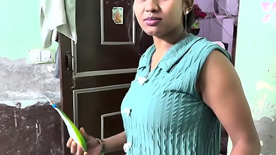 Sweety Bhabhi sex with Blinkit Delivery Boy, Full Hindi Video