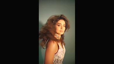 SEXY MILF SHRIYA SARAN AMPLE CLEAVAGE VIEW UUUFFF 2