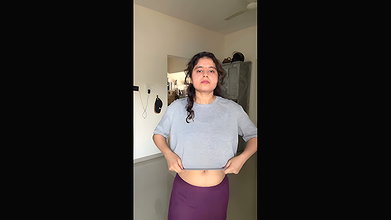 Marathi lady deep navel in grey top 2 2
