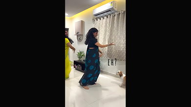 lady sexy navel in yellow saree 1