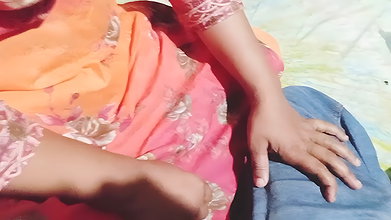 Hot Desi Boudi and Clener Sex Video