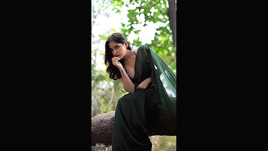 SIMRAN KAUR ALLURING DESIRABLE IN BRA BLOUSE SAREE HQ VIDEO 22