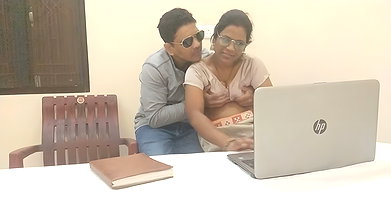 Cute Delhi IT Professor Hot Sex with Student at Home in Saree