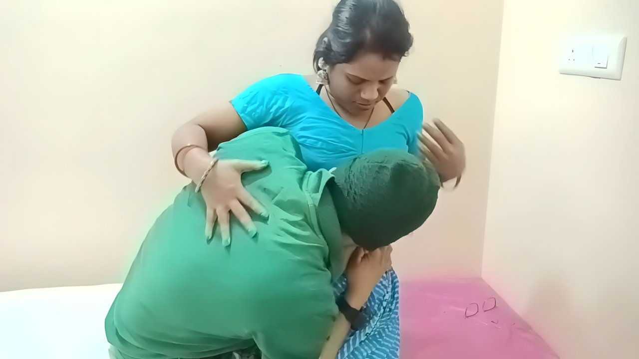 Young Brother In Law Kissing and Fucking Sister in Law in Saree Before Writing Love Letter to Boyfriend