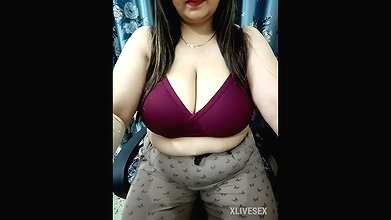 Model Sugar crush1 Writing Name On Her Big Boobs Nude Show