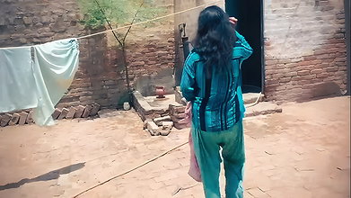 Desi Girlfriend bathing sex