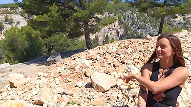 Sopixel – Sopixel, 22 years old, owner of a beauty salon in Ajaccio!