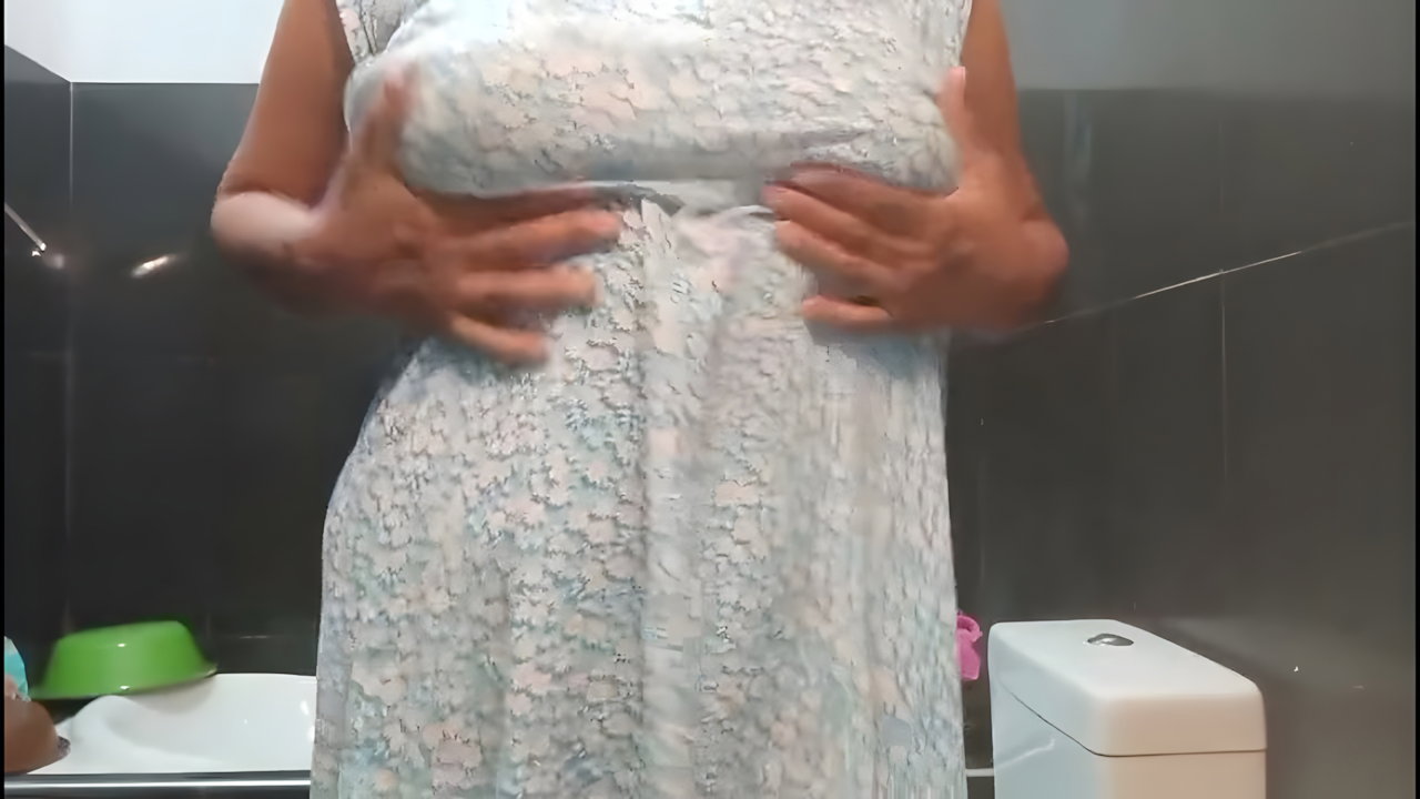 Anne white ‘s First sex lesson from MILF Musterbation in Bathroom