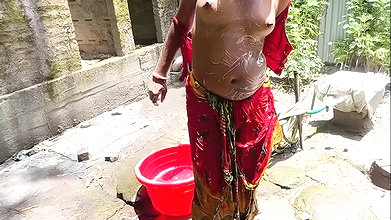 new video yours bhabhi I took a video while taking a bath