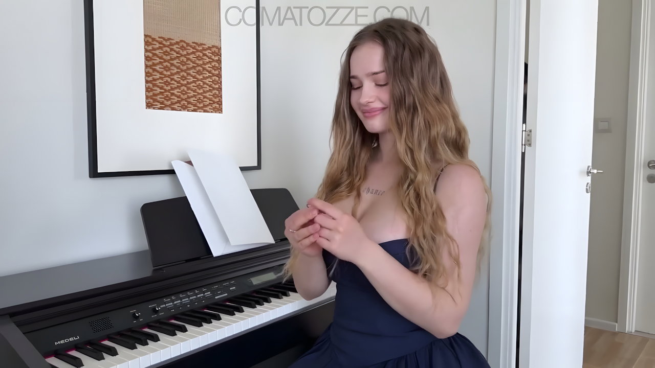 Busty Teen Seduces Teacher in Indian Sex MMS Clip