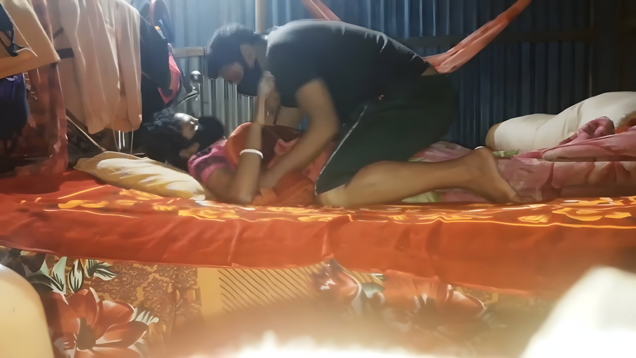 Sexy Wife and Husband Home Sex MMS Caught