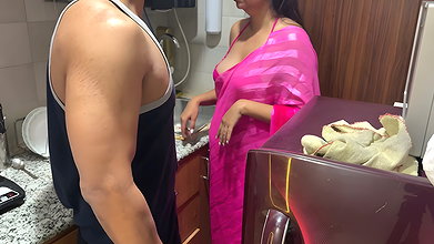 Stepmom Confused the Word massage with the Word sex . Stepson Was Pleasantly Surprised hindi Audio