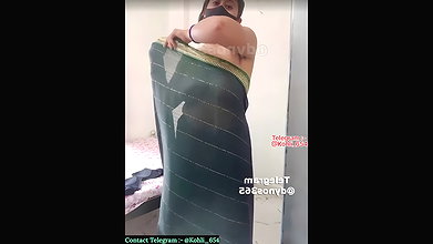 Hot Bhabhi Ticket Cam Show 22