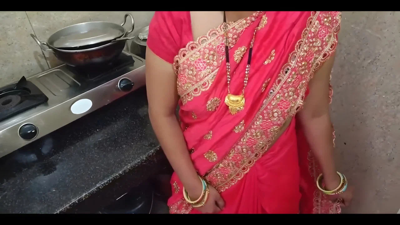 Hot Wife Cheats with Village Cow Boy in Indian Sex MMS Scandal