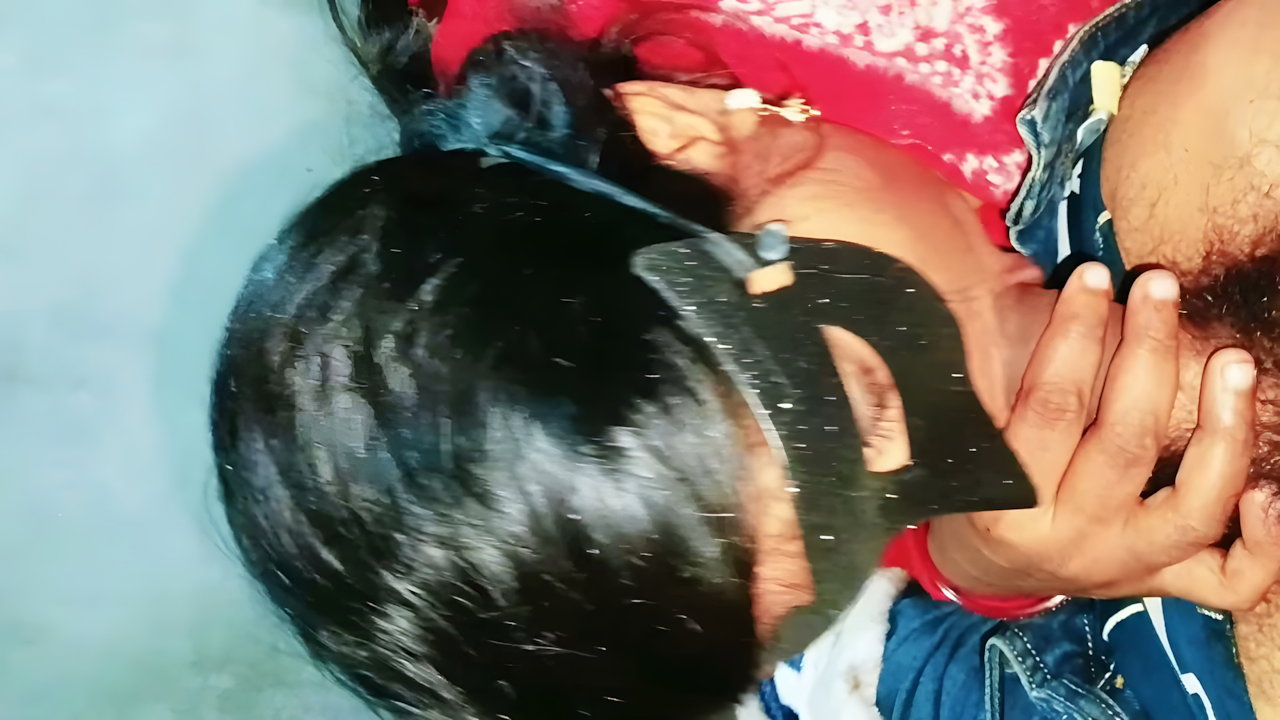 Desi Bhabhi Blowjob MMS – Indian Sex MMS with Cumshot in Mouth