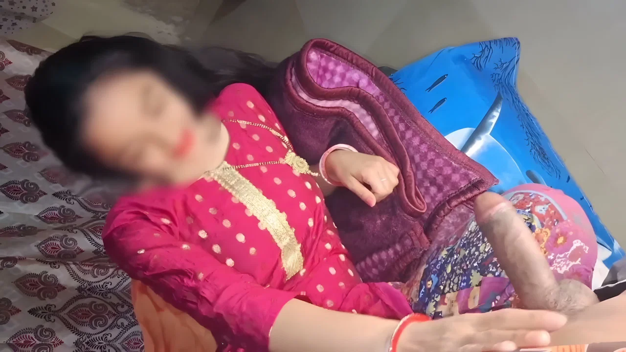 Desi Village Girl Tight Pussy First Time XXX MMS