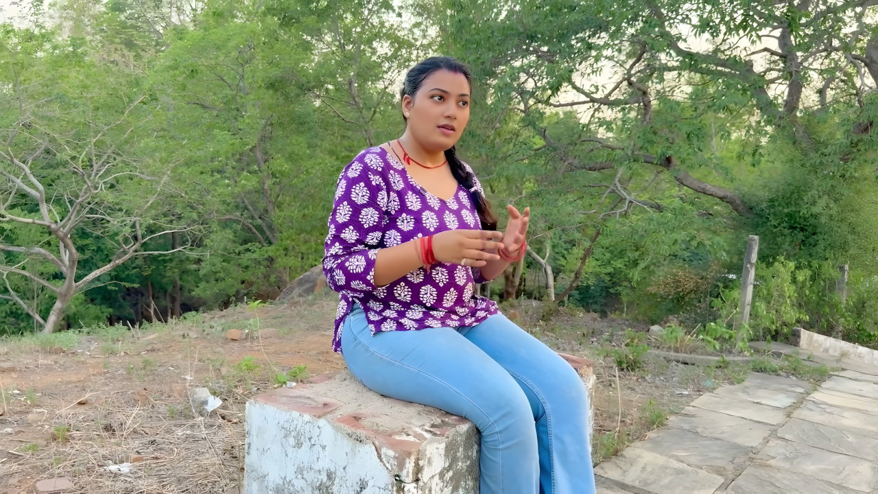 Stranger Girl, Park Me Mili I’m Lucky Boy Mane Uske Maze Liye Paiso Me, Full Hindi Viral Video