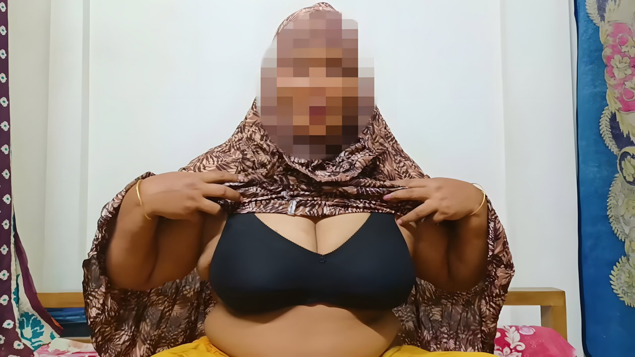 Desi village outdoor girls came home and sucked dick