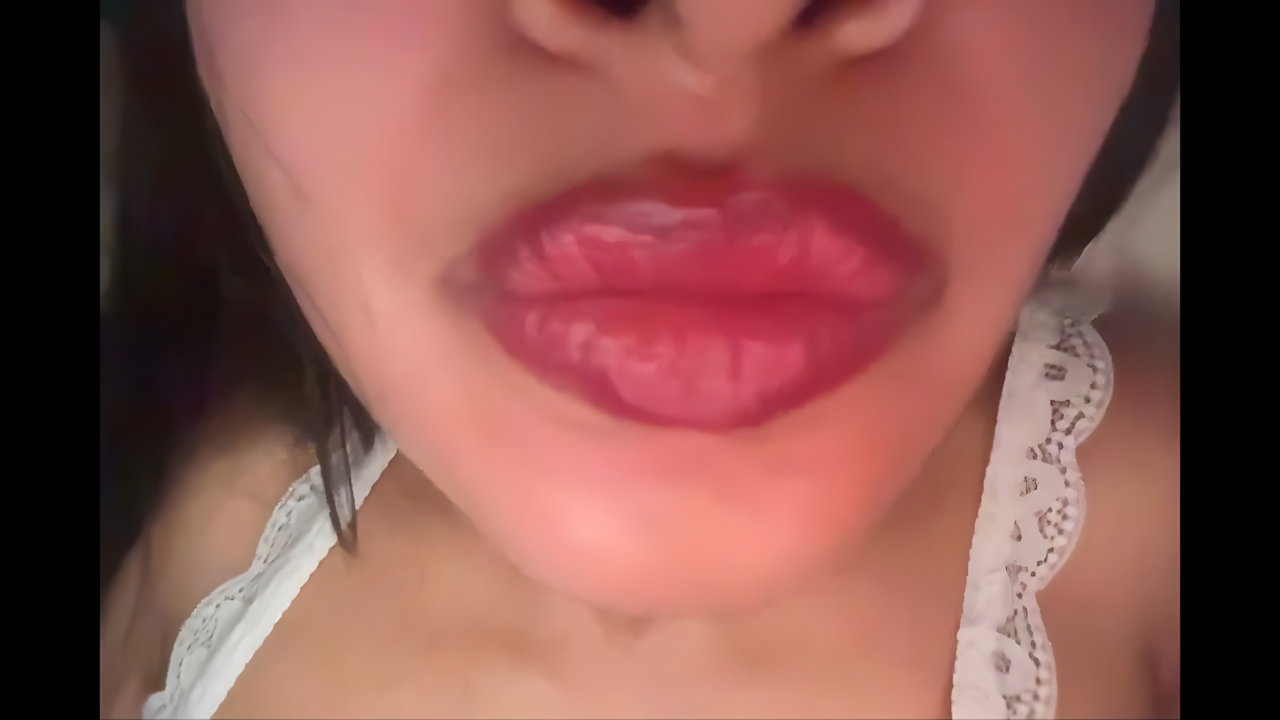 INDIAN CHEATER BHABHI STRIPPING DRESS NUDE FINGERING GIVING BLOWJOB ~ 20 CLIPS (2) 18
