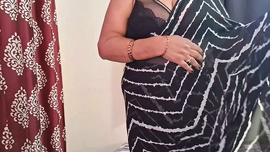 Taste My Nectar Lovely Look in Black Saree My Desi