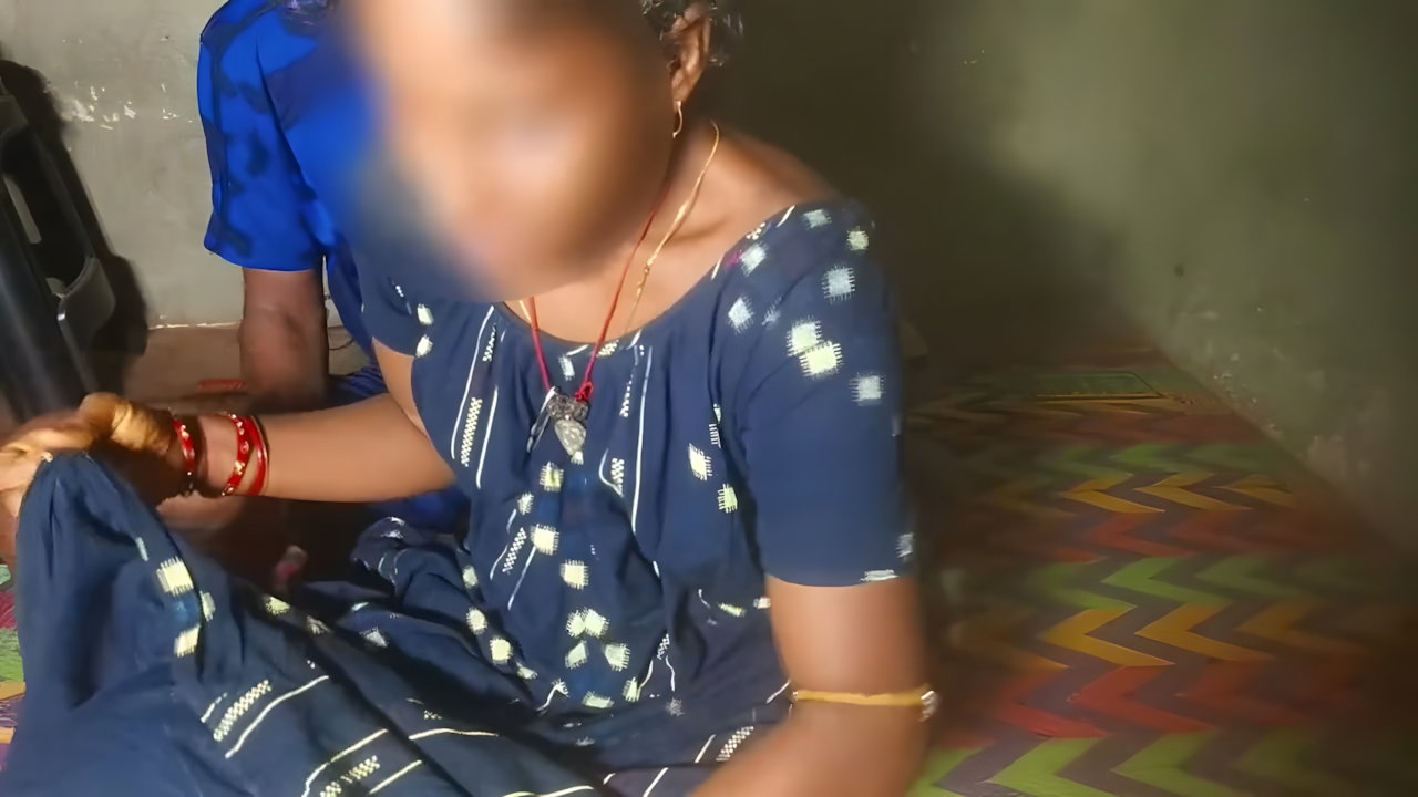 tremendous aunty chut me pani nikal aai