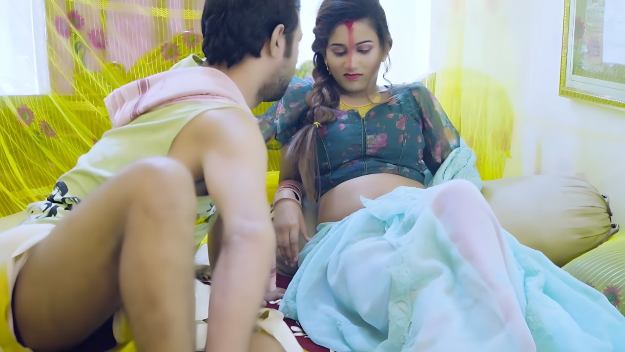 Pados ki bhabhi ke bedroom me jaake uski beti ko chod diya
