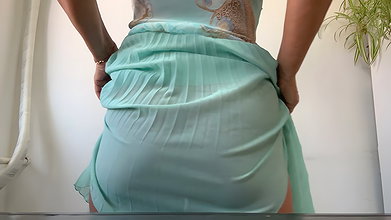 I’m Horny Again at the Office and I Lift My Skirt and Show My Tits in Public.