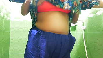 Stepsister’s Bath Time Ritual Exposed – You Won’t Believe What Happens